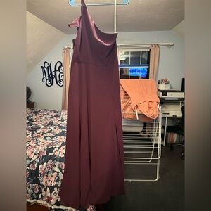 David’s bridal bridesmaid dress in plum